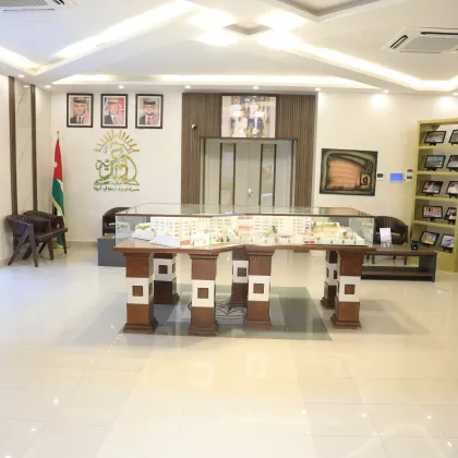 رواق الادارة العامة عمان