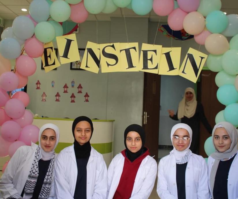 (أنشتاين العمريّة)